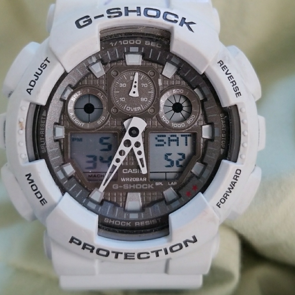G-shock watch - Picture 2 of 2